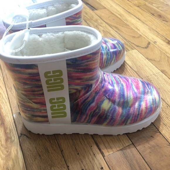 UGG  Womens Classic Clear Mini Pixelate White Waterproof Ankle Boots Sz 6 NWOB - Picture 3 of 5